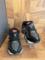 NEW BALANCE 9060 SİYAH FÜME AYAKKABI